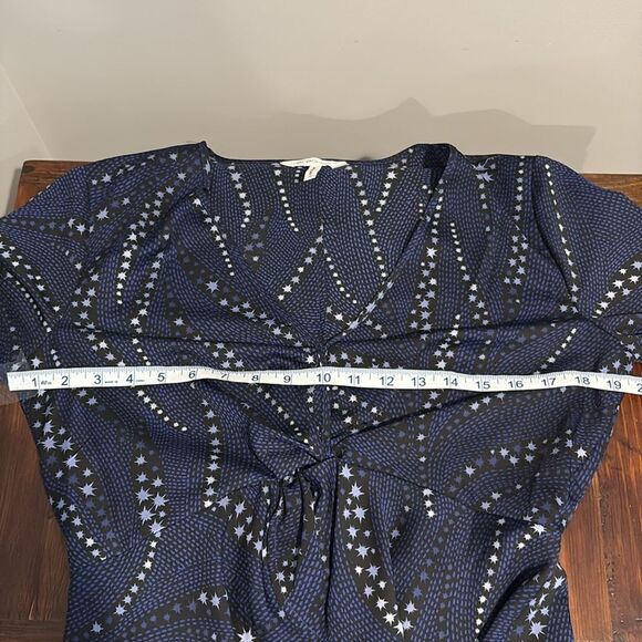 BCBGENERATION Long-Sleeve Twist-Front Peplum Top Size M - Picture 7 of 13